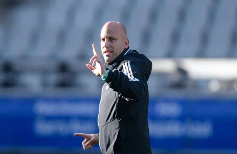 Η ενδεκάδα του Ροθάδα στο ντεμπούτο του