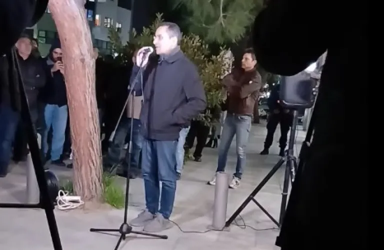 «Αγωνιζόμαστε για τα αυτονόητα»: Διαμαρτυρία έξω από το υφυπουργείο Πολιτισμού για τα έργα Γαβριήλ