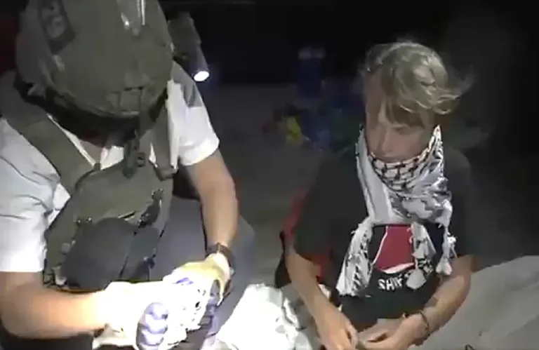 Συνελήφθη στο Λονδίνο η ακτιβίστρια Γκρέτα Τούνμπεργκ σε διαδήλωση υπέρ των Παλαιστινίων