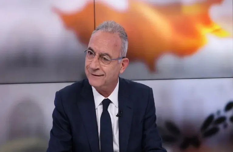 Αβέρωφ: «Απολογούμαι που χαλώ το κλίμα των ημερών, αλλά κουτσούρεψαν τον κατώτατο μισθό»