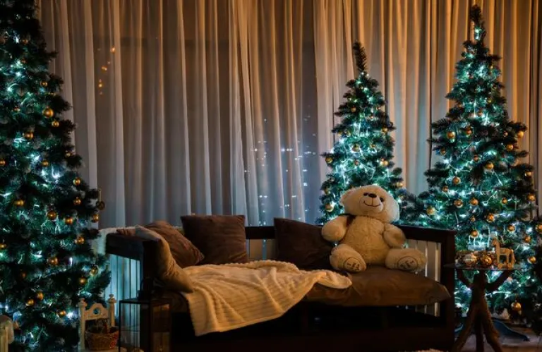 Εμείς, οι μύγες και οι μέλισσες