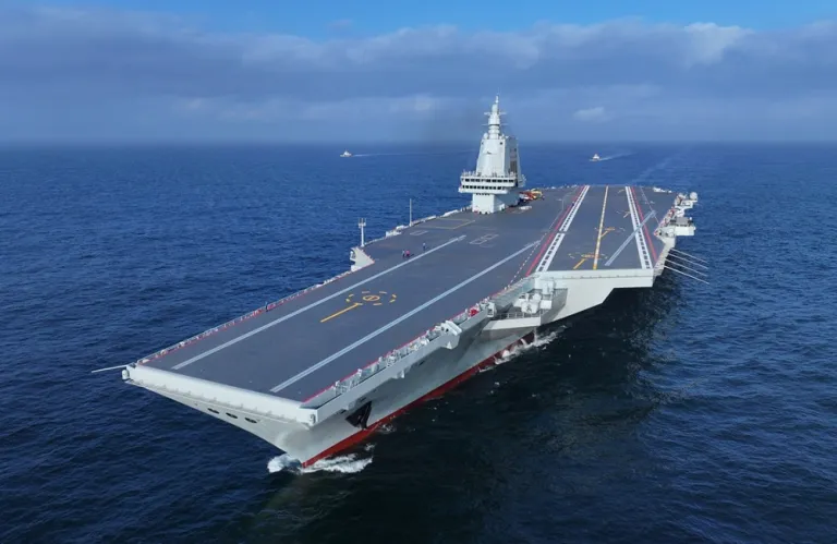 Κίνα: «Μεγάλα» στρατιωτικά γυμνάσια με πραγματικά πυρά γύρω από την Ταϊβάν