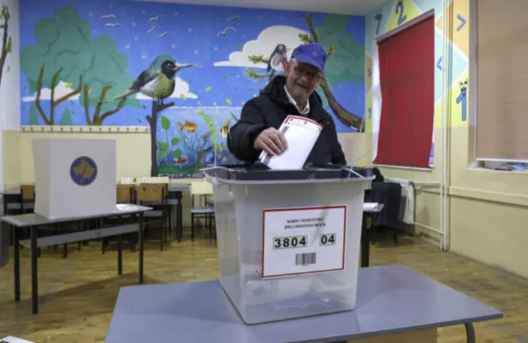 Άνετη νίκη Κούρτι στο Κόσοβο: Πρώτο το «Αυτοδιάθεση» με σχεδόν 50%