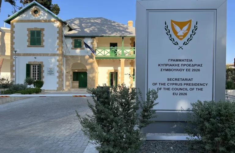 Politico: Οι σύμμαχοι ανησυχούν για την ανάληψη της προεδρίας της ΕΕ από την Κύπρο
