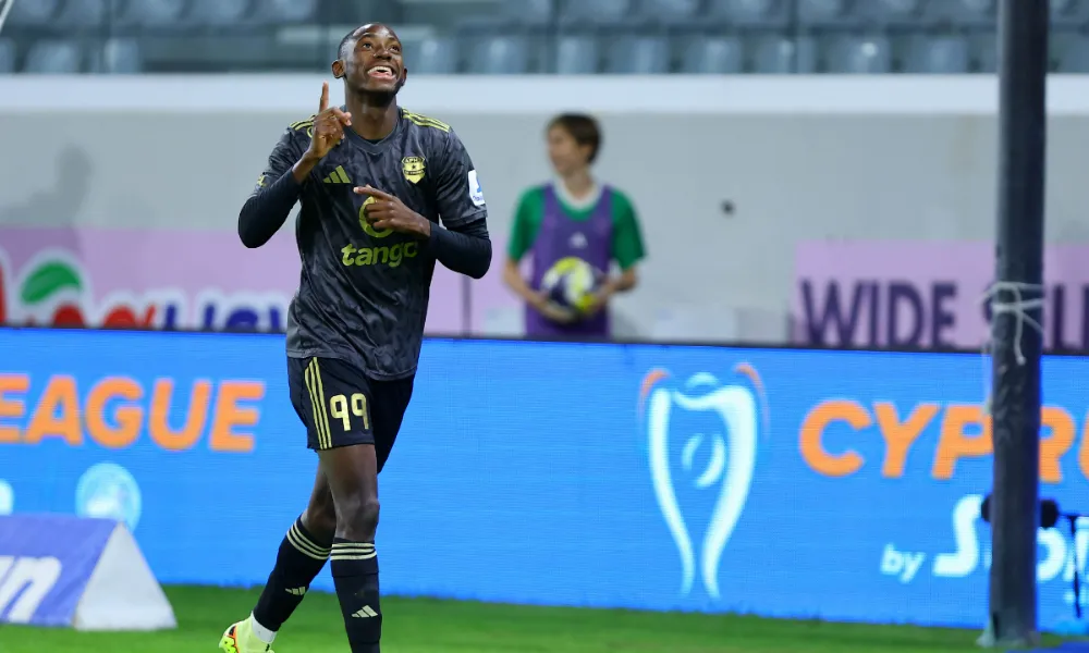 Η πρωτιά του παγκίτη Εφαγκέ!