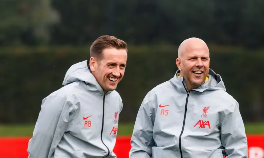 Απολύθηκε ο βοηθός του Σλοτ που ήταν υπεύθυνος για τις στημένες φάσεις