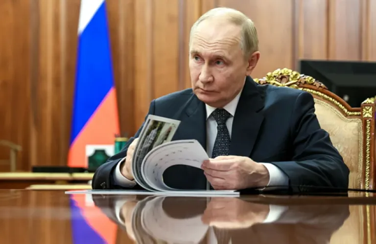 Ukraine: Real or Russian hoax the 'strike at Putin's home'?