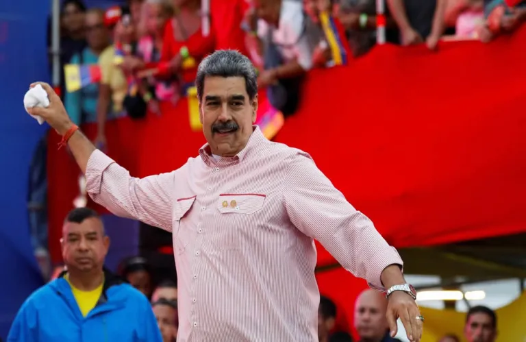 Ο Μαδούρο δηλώνει «έτοιμος» να συζητήσει με τις ΗΠΑ για τον αγώνα κατά των ναρκωτικών και το πετρέλαιο