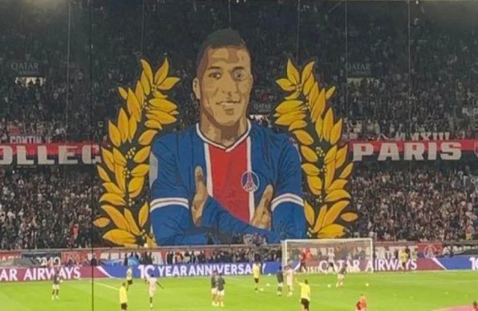 Οι ultras έφτιαξαν κορεό, αλλά το γήπεδο τον γιούχαρε!