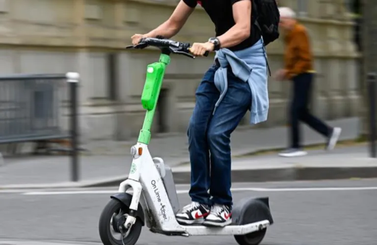 E-Scooter "Time Bombs" on Cyprus Roads: Police Call for Increased Enforcement