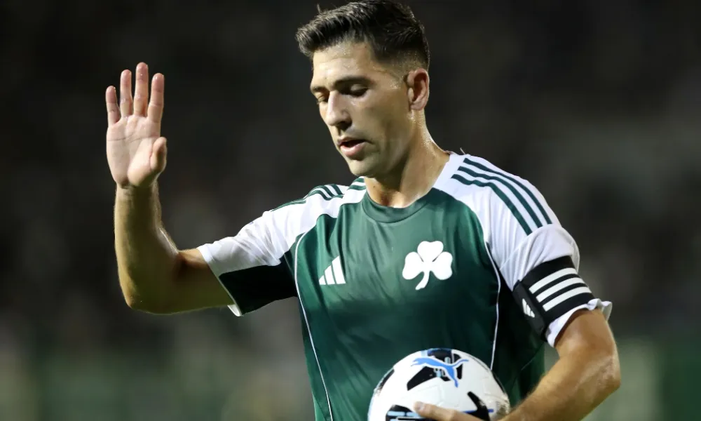 Εκτίουν με Πανσερραϊκό οι Μπακασέτας, Πάλμερ-Μπράουν