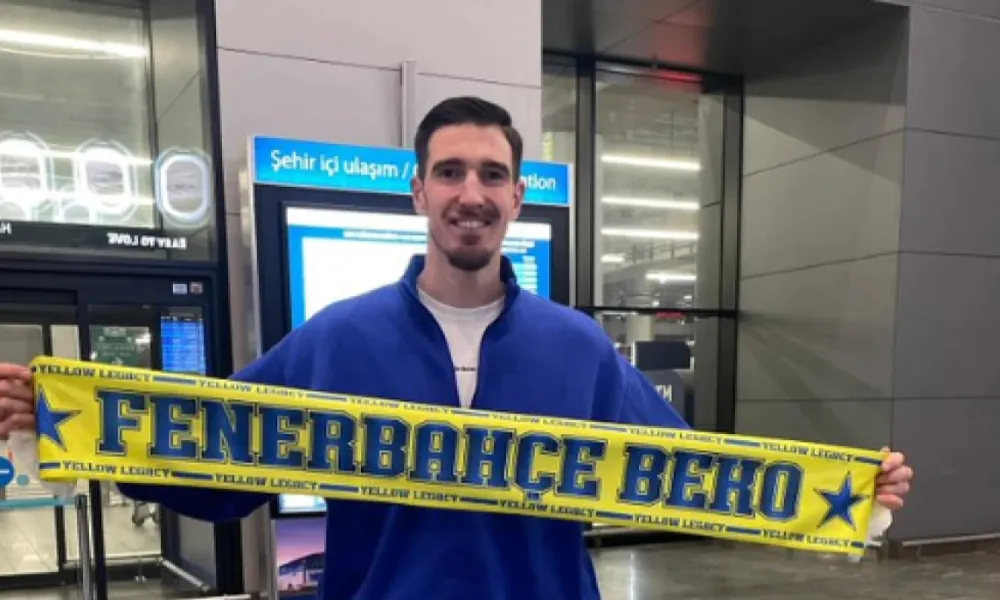 Ο Ντε Κολό έφτασε στην Κωνσταντινούπολη για τη Φενέρμπαχτσε