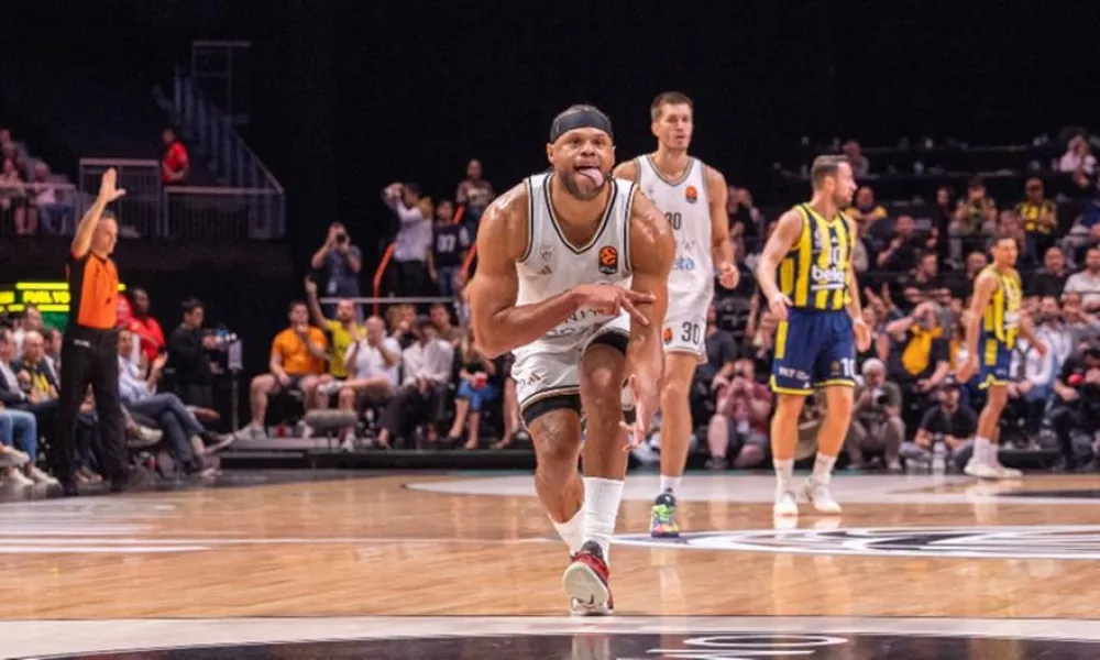 Η Ντουμπάι σόκαρε τη Φενερμπαχτσέ