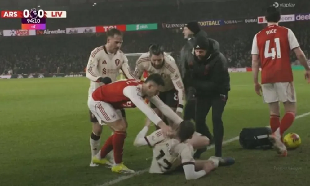 Απολογήθηκε στον Μπράντλεϊ ο Μαρτινέλι: «Λυπάμαι πολύ, δεν είχα καταλάβει ότι τραυματίστηκε σοβαρά»