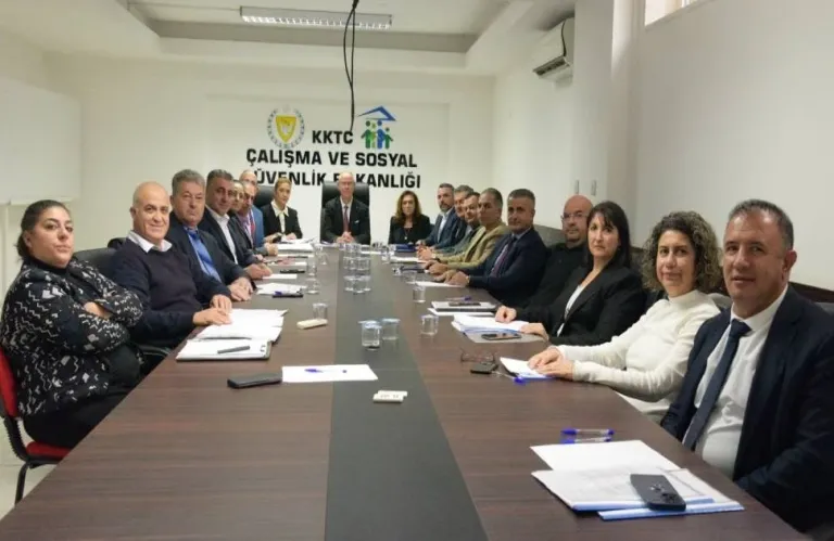 Minimum Wage in Northern Cyprus Set at €1,049.75 - Unions Call it 'Ridiculous'