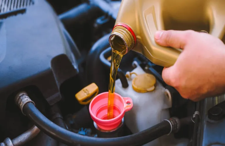 How Often Should I Change My Car's Oil If I Drive Few Kilometers - What Applies