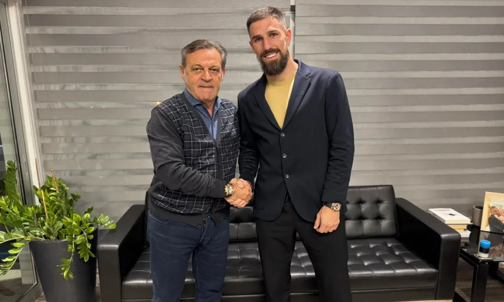 Πόζαρε με Πρόδρομο ο Ντέγκενεκ