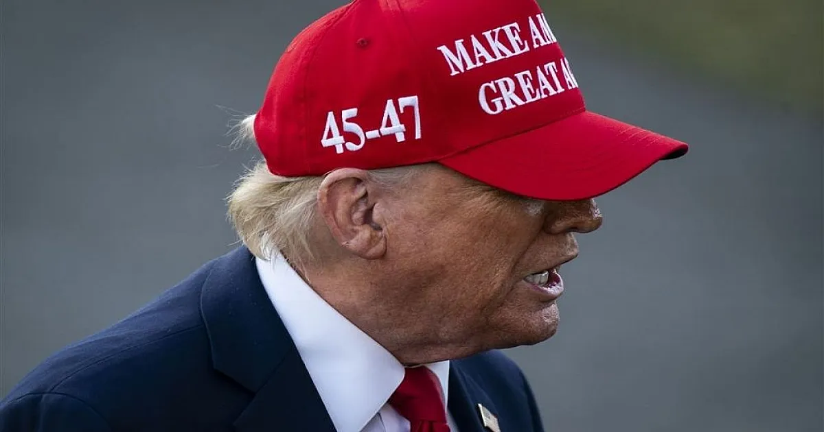 Trump Makes Obscene Gesture During Factory Visit, White House Calls It ...