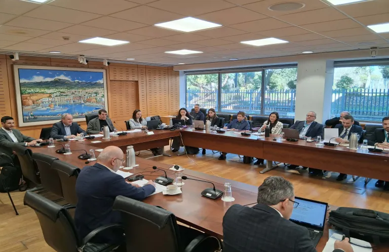 Mercosur: Φωνές αγωνίας στη Βουλή για την υγεία – «Μεταλλαγμένα και καρκινογόνα τρόφιμα για χάρη της Γερμανίας»