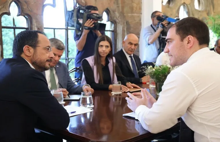 Απώλεσαν κάθε ίχνος αξιοπιστίας