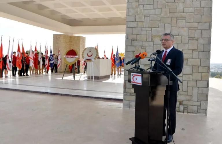 Έρχιουρμαν: Υπερβάλλουμε με το θέμα της έλλειψης απευθείας πτήσεων - Τι είπε σε Τούρκους δημοσιογράφους