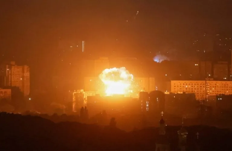 Russian Attacks Leave Thousands in Ukraine Without Power