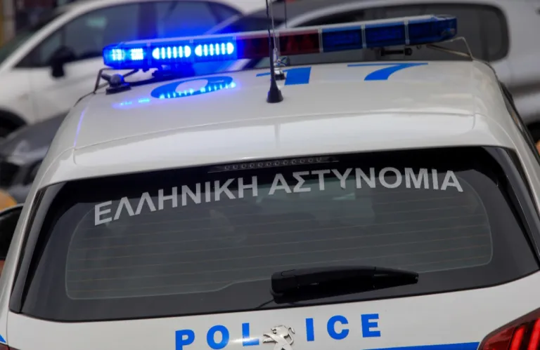 Θεσσαλονίκη: Μεθυσμένη 24χρονη έπεσε με το όχημά της πάνω σε 15 αυτοκίνητα
