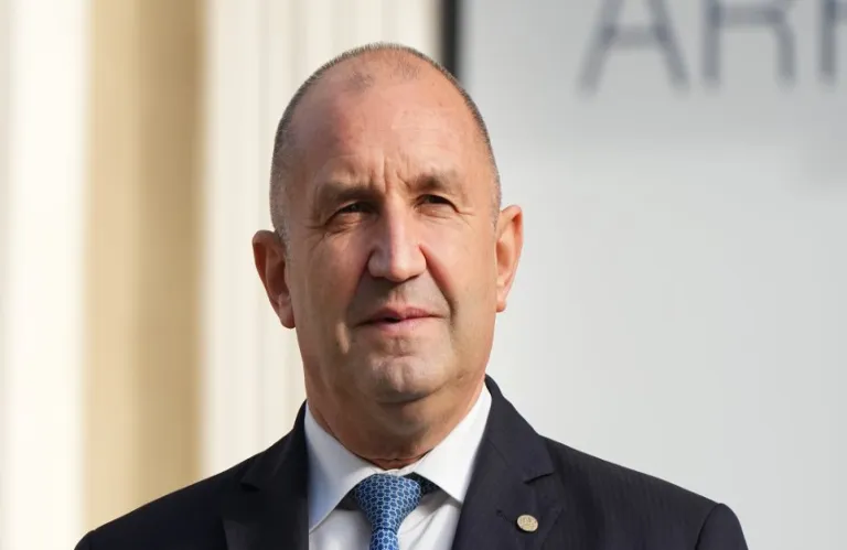 Πρόωρες εκλογές ανακοίνωσε ο πρόεδρος της Βουλγαρίας μετά από εβδομάδες διαδηλώσεων