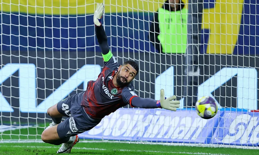 Ολοκληρώνει με Ανόρθωση με το... βλέμμα στον Φαμπιάνο