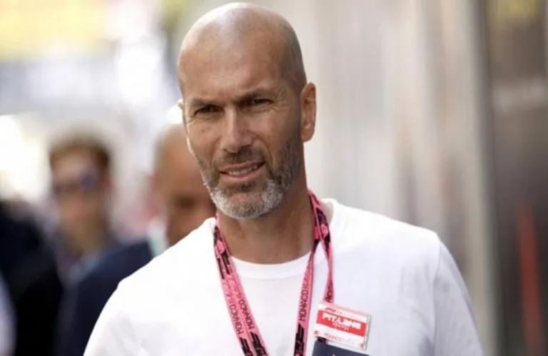 L'Equipe: «Έχουν ξεκινήσει οι επαφές με Ζιντάν για να αναλάβει την εθνική Γαλλίας!»