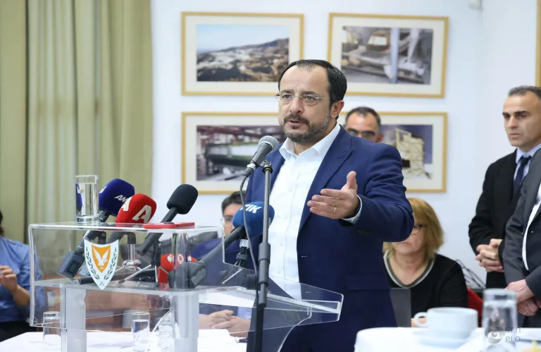 Τα σαΐνια και τα χαϊβάνια