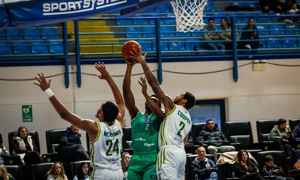 Ασταμάτητη ΑΕΚ και 13/13