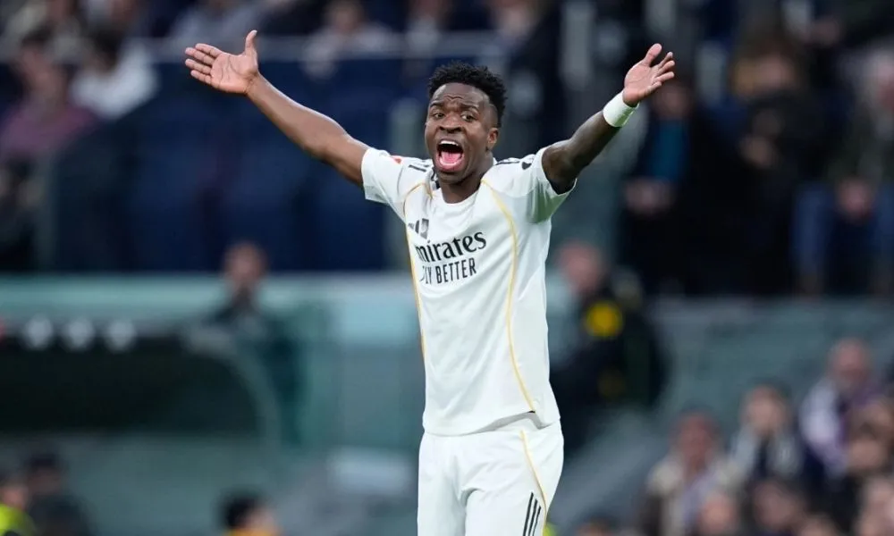 Βινίσιους: Η ακραία γιούχα που δέχθηκε από τον κόσμο του «Μπερναμπέου»