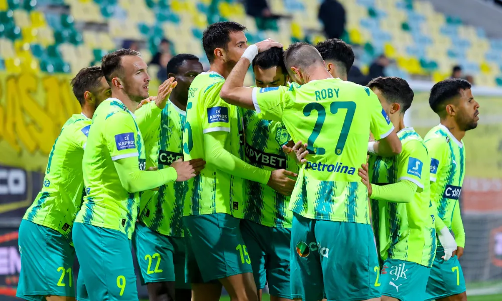 Χωρίς λάμψη, αλλά με ουσία η ΑΕΚ… κάνει παρέα σε Πάφο και Άρη!