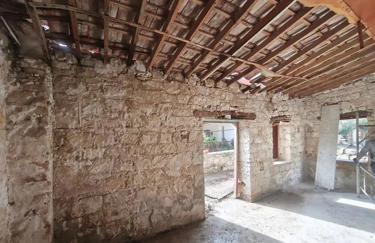 Έργα συντήρησης δικοινοτικής Τεχνικής Επιτροπής σε τέμενος και σχολείο στον Άγιο Θωμά Λεμεσού