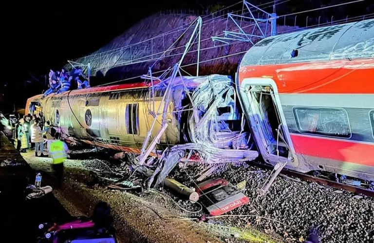 Βαθιά θλίψη και αλληλεγγύη προς την Ισπανία εξέφρασε η Κύπρος - Οι αναρτήσεις Χριστοδουλίδη και Κόμπου