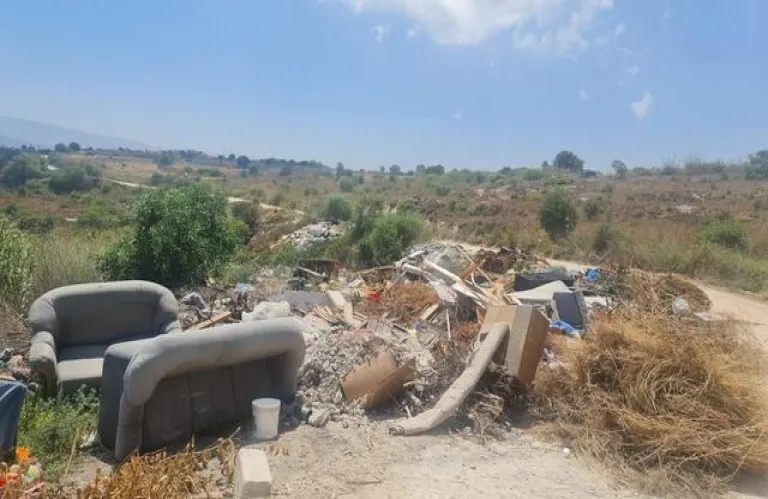 Υγειονομική βόμβα το Πράσινο Σημείο Αγίας Βαρβάρας Πάφου - Βουνά σκουπιδιών προκαλούν ανησυχία