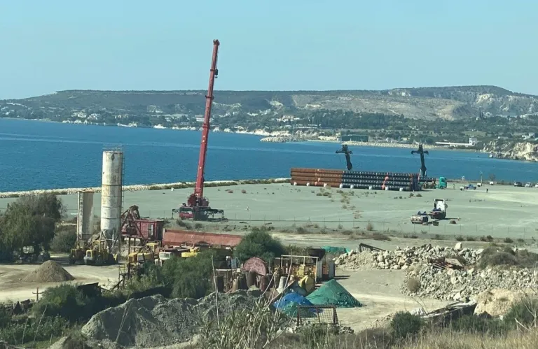 Government Seeking Solutions for Vasilikos Natural Gas Project Amid Delays