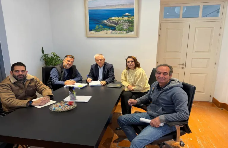 D. P. Chrysochous: Contract Signing for the "Energy Upgrade of the City Hall Building" Competition