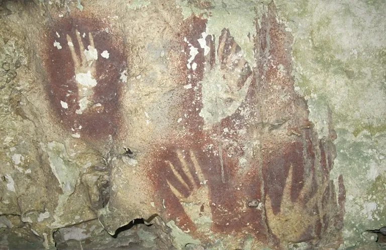 Handprints in Indonesian Cave May Be World's Oldest Cave Painting