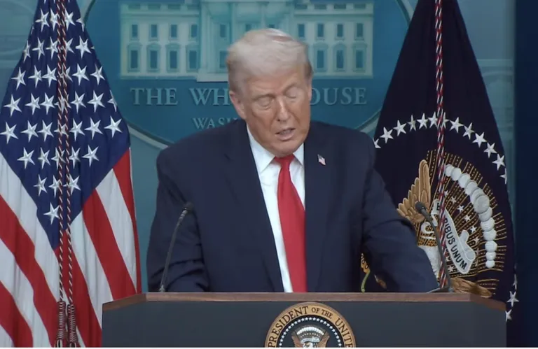 Trump Warns Europeans of "Large Retaliation" if They Sell US Bonds