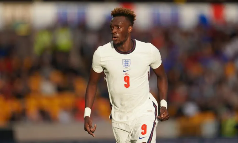 Επιστρέφει στην Premier League και στην Άστον Βίλα ο Έιμπραχαμ