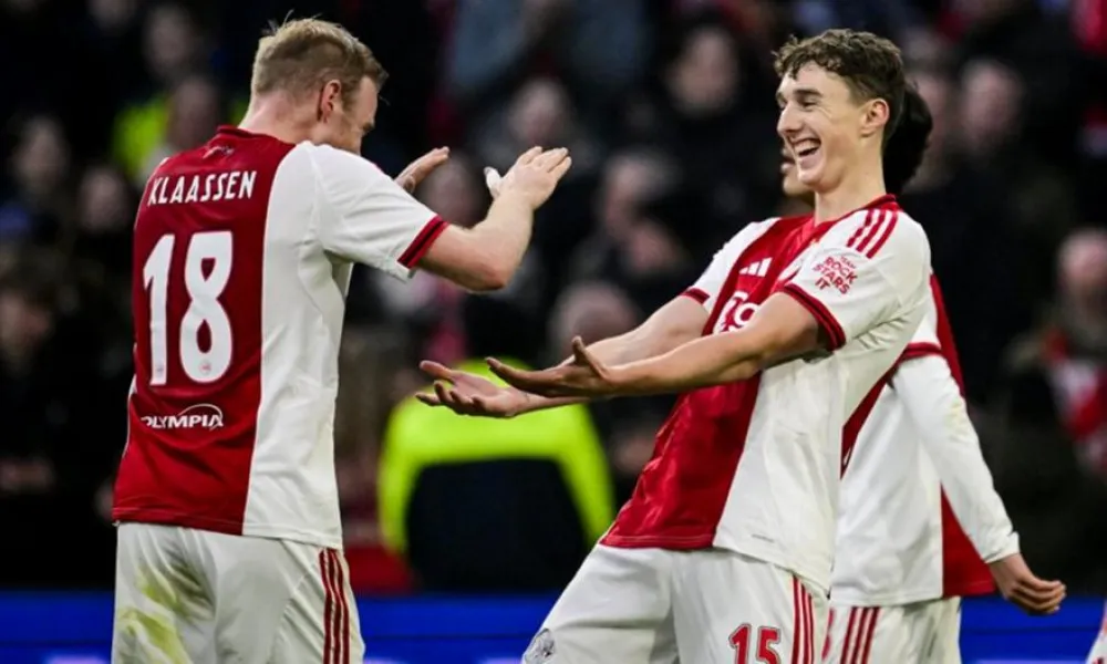 Νίκησε ο Άγιαξ και περιμένει τον Ολυμπιακό