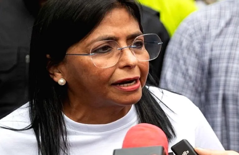 Ροδρίγκες προς ΗΠΑ: «Φτάνει με τις διαταγές στη Βενεζουέλα»