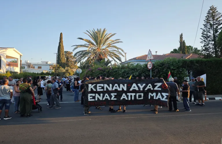 Παρατηρητήριο για Κενάν Αγιάζ: «Πολιτική επιλογή» η συνέχιση της κράτησης, παρά τις δεσμεύσεις