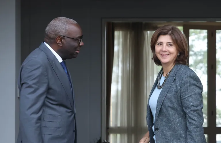 Ολγκίν: «Η συζήτηση ήταν καλή, αλλά...» - Το μήνυμά της μετά τη δίωρη συνάντηση (βίντεο)