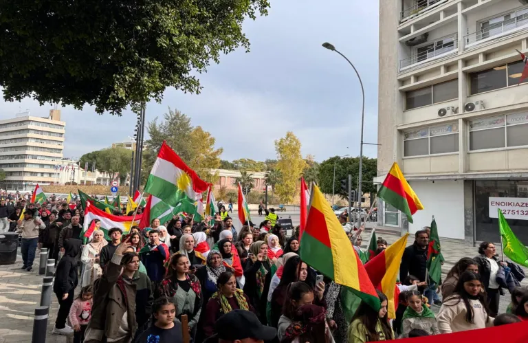 «Να προστατευθούν οι άμαχοι»: Πορεία Κούρδων και ακτιβιστών στη Λευκωσία