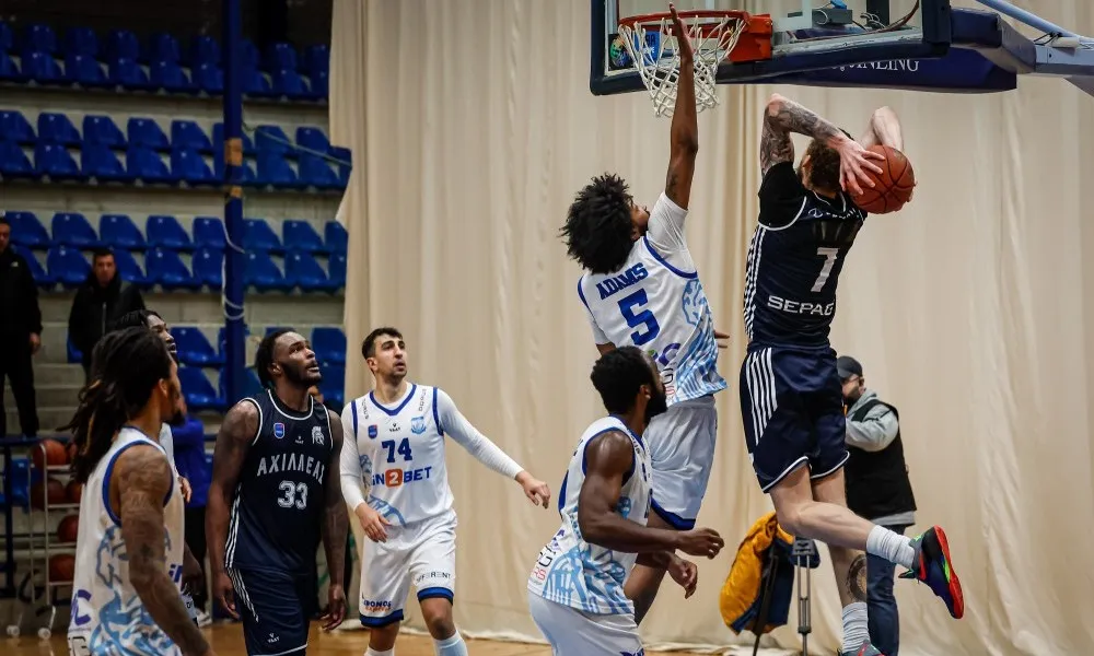 Τζάμπολ στη 15η αγωνιστική με φαβορί ΑΕΚ και Κεραυνό