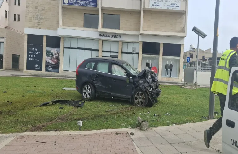 Σοβαρό τροχαίο στη Λάρνακα - Σε κρίσιμη κατάσταση νοσηλεύεται 66χρονη