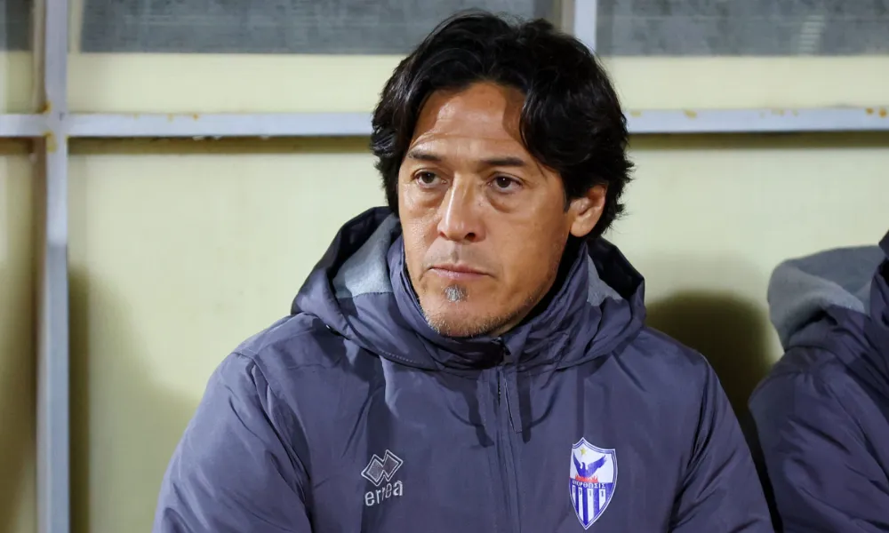 Εποχή Καμορανέζι στην Ανόρθωση και επίσημα